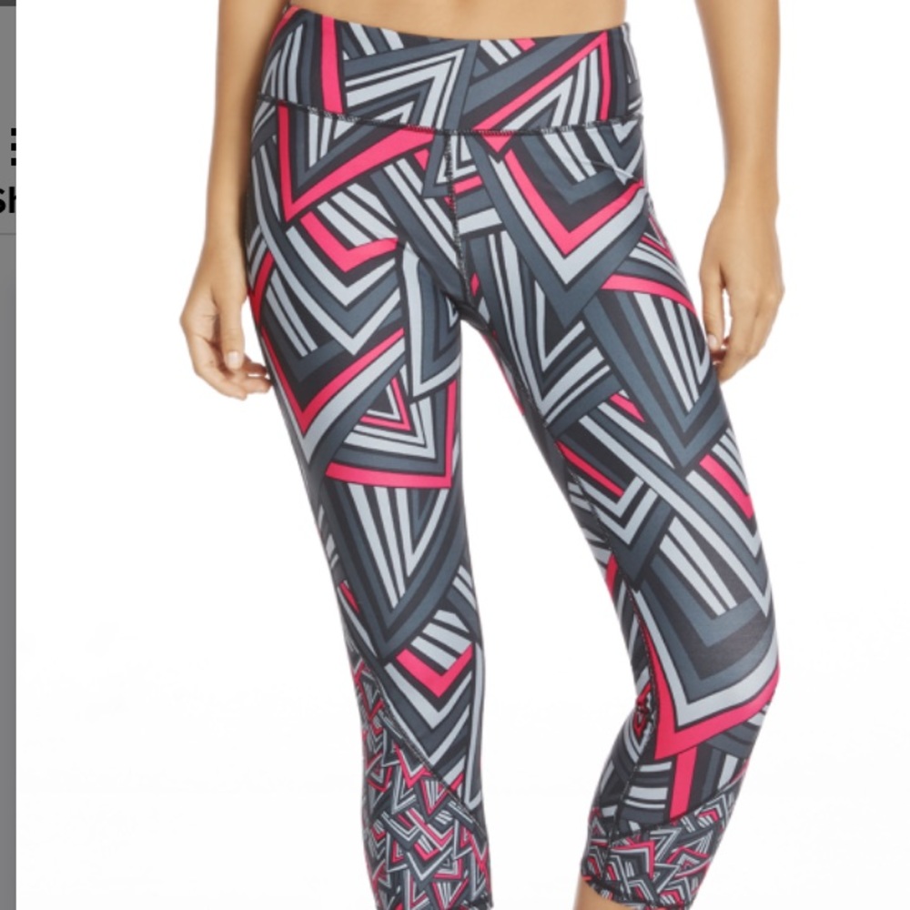 Fabletics Powerhold Tuberose Capri Size Sm…